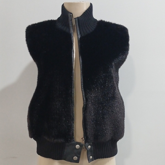 Black Faux Fur Vest, By Lisa, Sz M, new With Tags - Picture 1 of 11